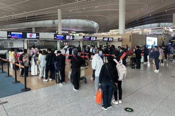 汇盈配资 境外游成热门！“五一”假期东航在青岛运输旅客9万人次